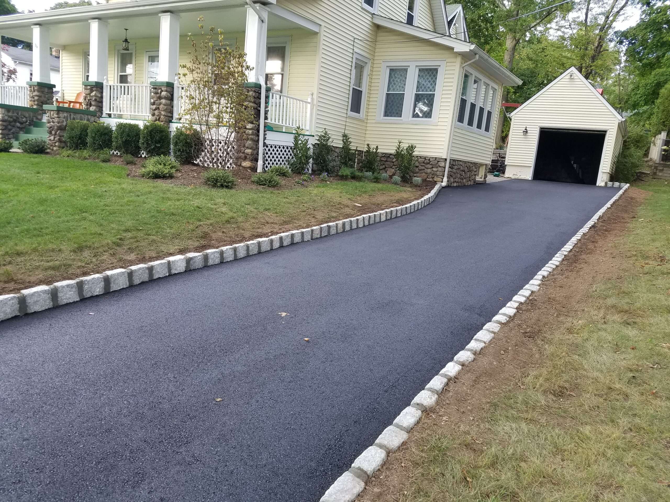 asphalt driveway installation